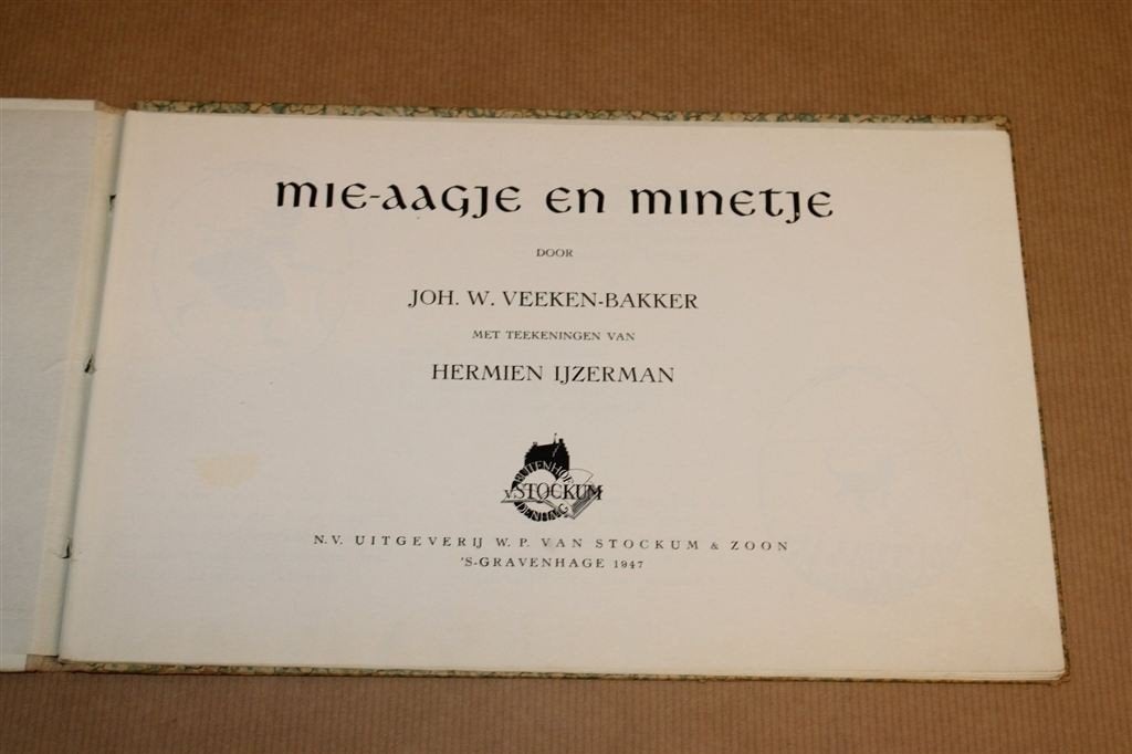 Mie-Aagje en Minetje [1947] — Verhalen — Veeken-Bakker, Ophalen of Verzenden, Gelezen