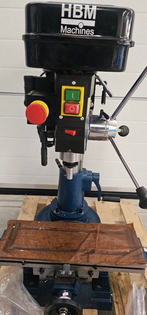 HBM 16 MM Boormachine / Freesmachine 230 Volt - 550 Watt., Ophalen of Verzenden, Zo goed als nieuw, Elektrisch, Overige soorten