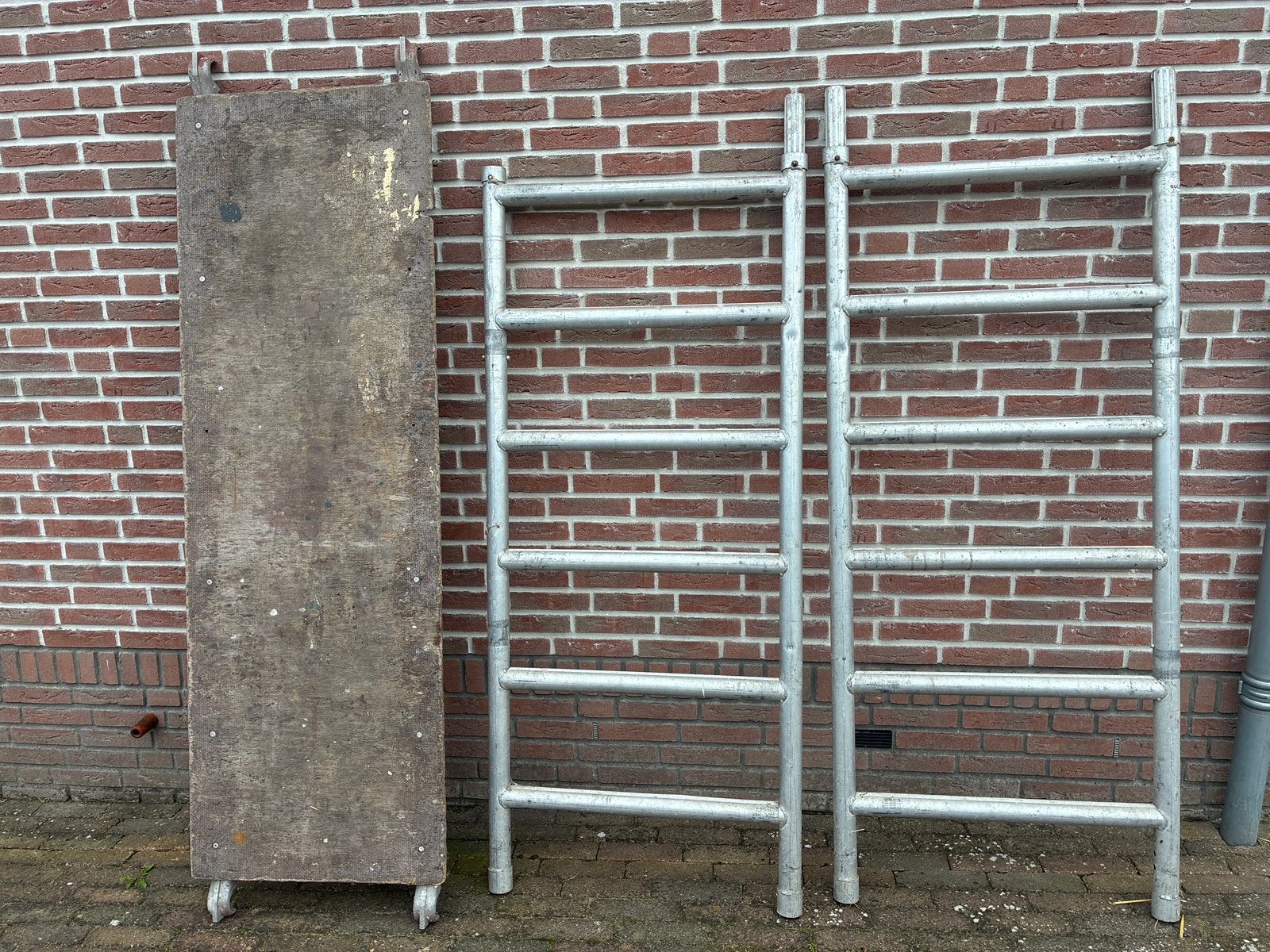 Smalle kamer steiger onderdelen skyworks., Doe-het-zelf en Verbouw, Ophalen, Gebruikt, Rolsteiger of Kamersteiger, Minder dan 2 meter