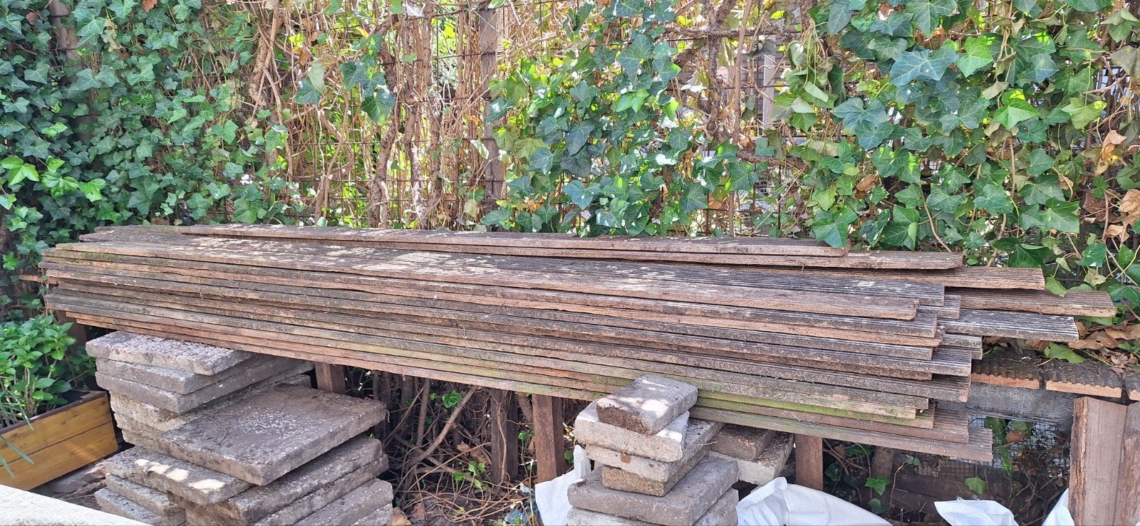 25 gebruikte hardhouten vlonderplanken 14.5x300 cm, Ophalen, Gebruikt, Hout