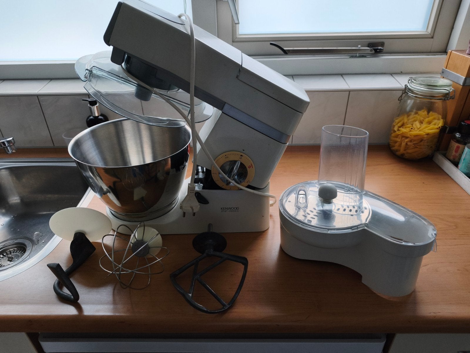 Kenwood Chef Classic Keukenmachine met accessoires, Witgoed en Apparatuur, Keukenmixers, Gebruikt, 4 liter of meer, 3 snelheden of meer