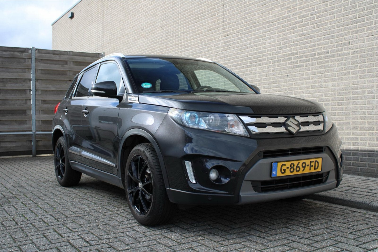 Suzuki Vitara 1.6 VVT 120pk 2WD Aut 2016 Zwart, Auto's, Zwart, 4 cilinders, 1095 kg, 1200 kg