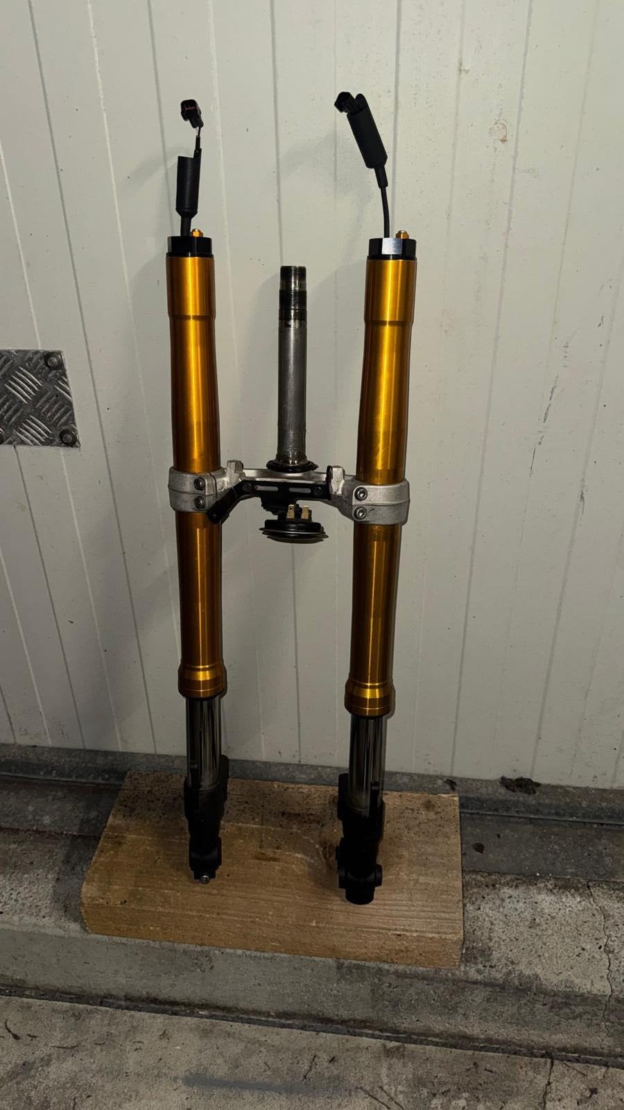 Yamaha Tracer 9 GT voorvork, Ophalen, Gebruikt