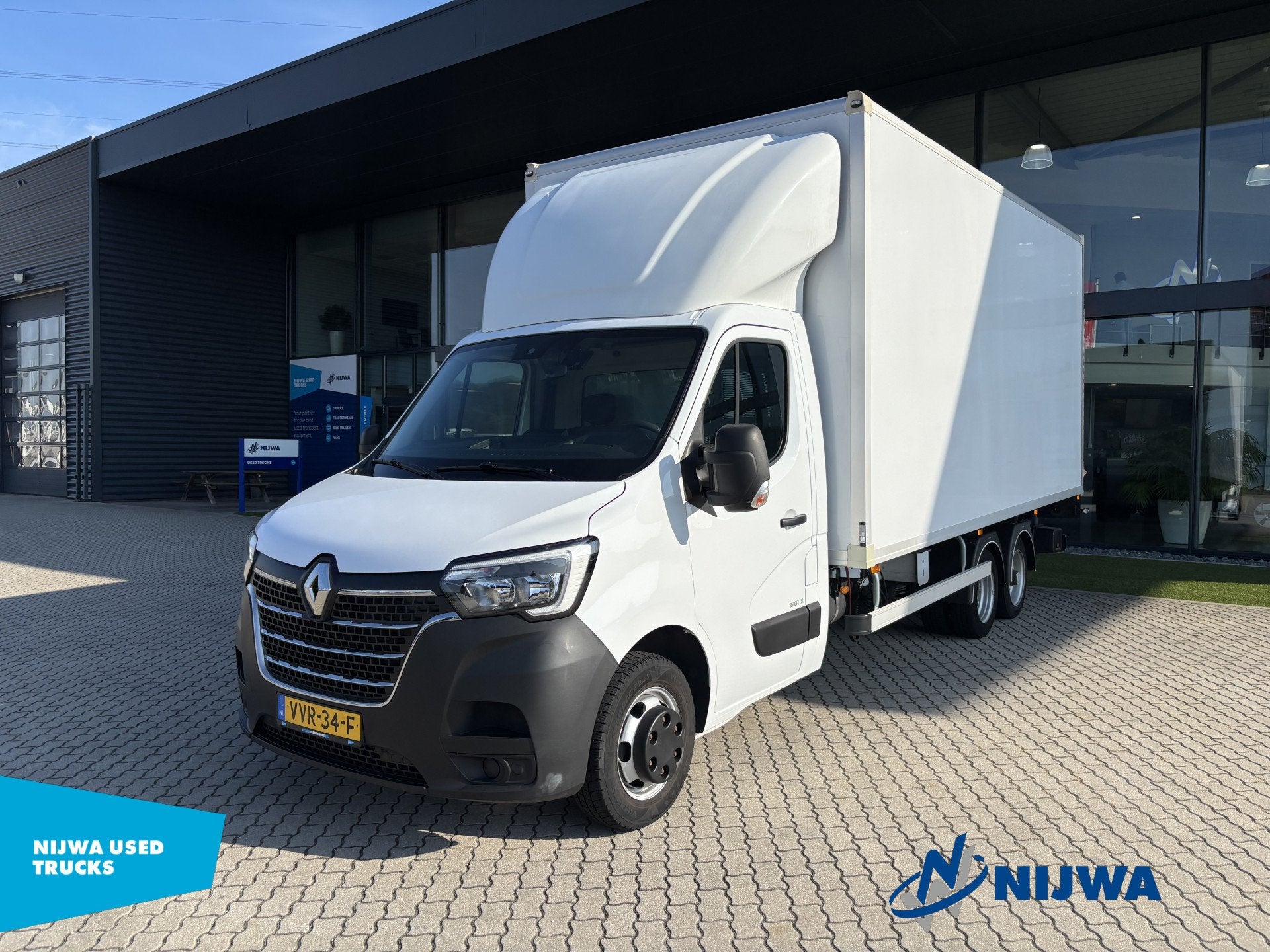 Renault Master T35 165 BE-Combi + Laadklep (bj 2023), Auto's, Gebruikt, Euro 6, 4 cilinders, Renault