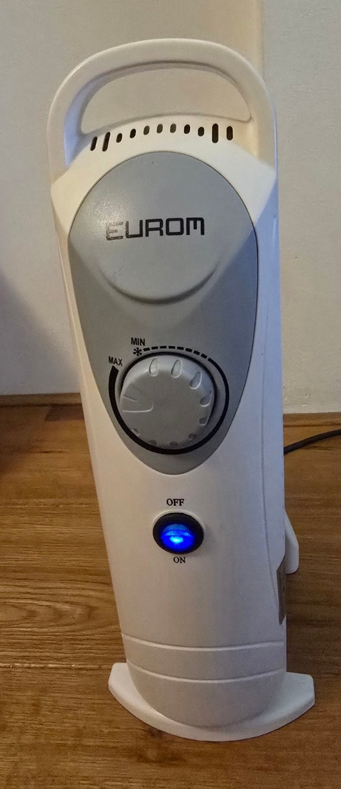 kleine olie gevulde radiator ideaal voor camper, Ophalen, Zo goed als nieuw, Tafelventilator