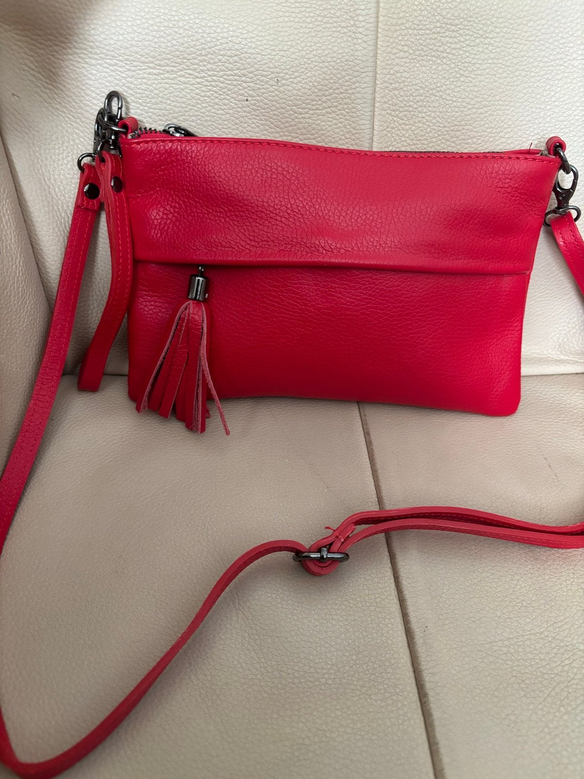 Leren schoudertasje rood - Made in Italy, Sieraden, Tassen en Uiterlijk, Tassen | Damestassen, Ophalen of Verzenden, Zo goed als nieuw