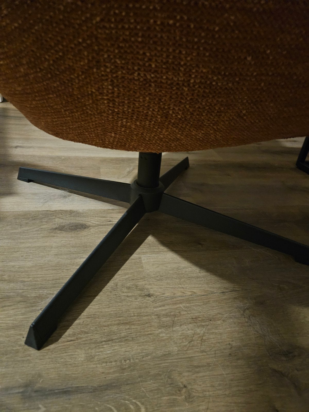 mooie terracotta draaistoel van leenbakker, Ophalen, Zo goed als nieuw, Minder dan 75 cm, 50 tot 75 cm