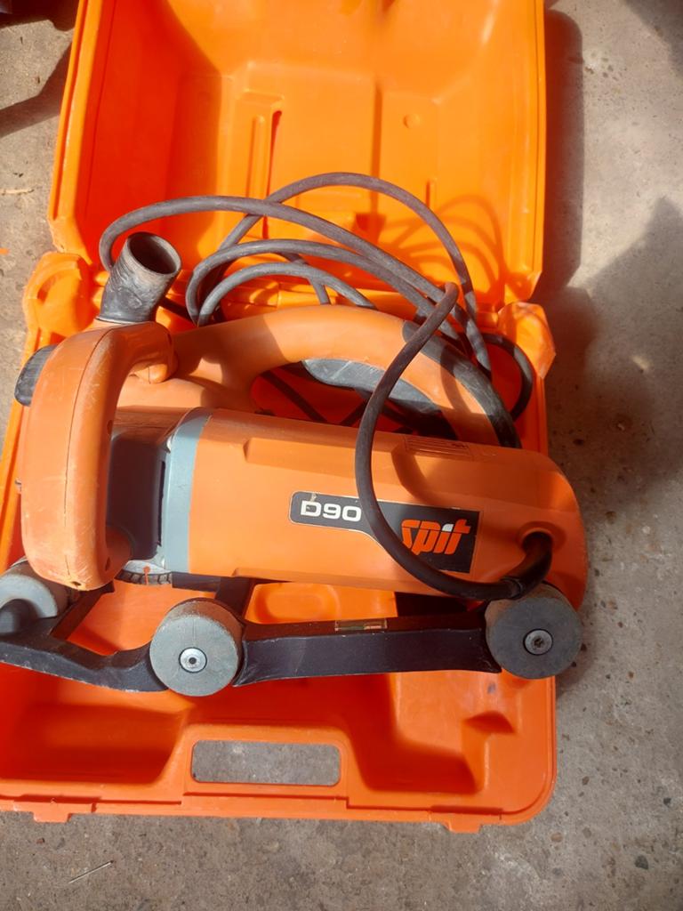 Spit D90 2500W sleuvenfrees muurfrees, Ophalen, 1200 watt of meer, Overige typen