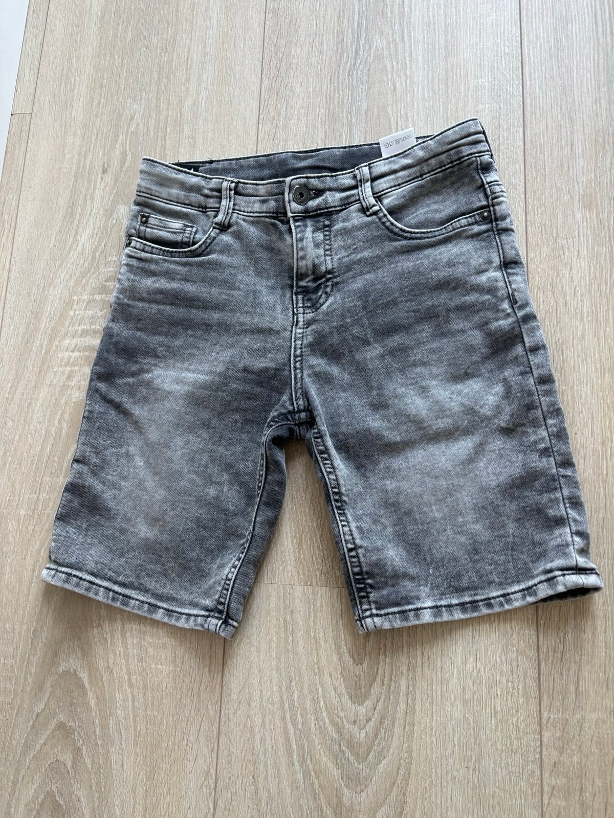 JM Grijze Denim Korte Broek Maat 146/152, Kinderen en Baby's, Ophalen of Verzenden, Zo goed als nieuw, Jongen, Broek