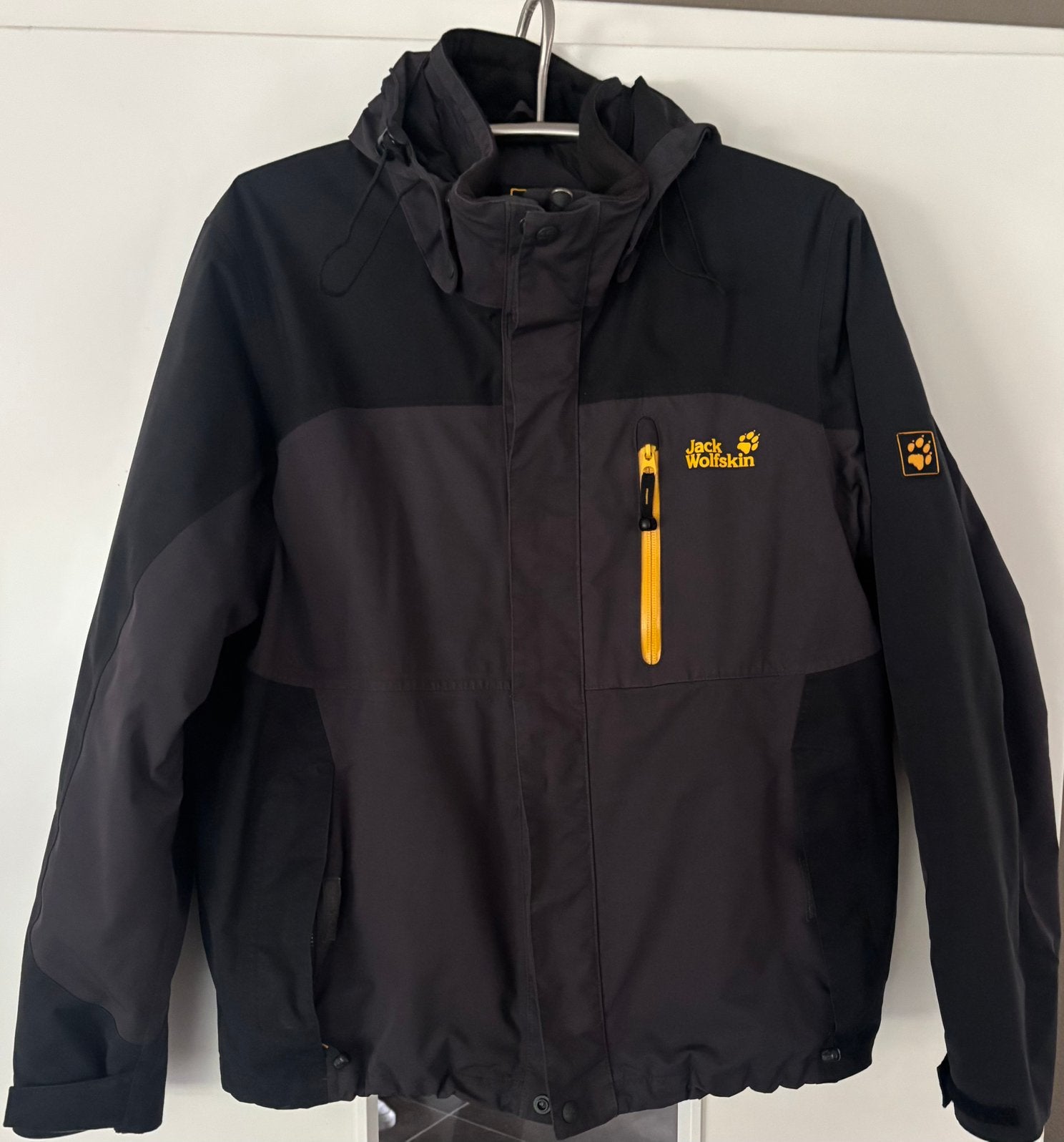 Jack Wolfskin jas M, Ophalen of Verzenden, Zo goed als nieuw, Maat 48/50 (M), Bruin