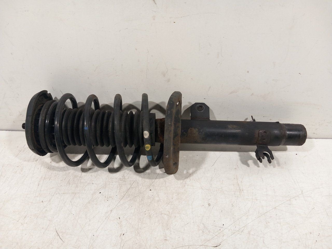 Veerpoot rechts voor Peugeot 2008, Onderdelen@venauto.nl, Van der Ven Autorecycling B.V., Gebruikt, Ettenseweg 76, 4706 PB Roosendaal, The Netherlands