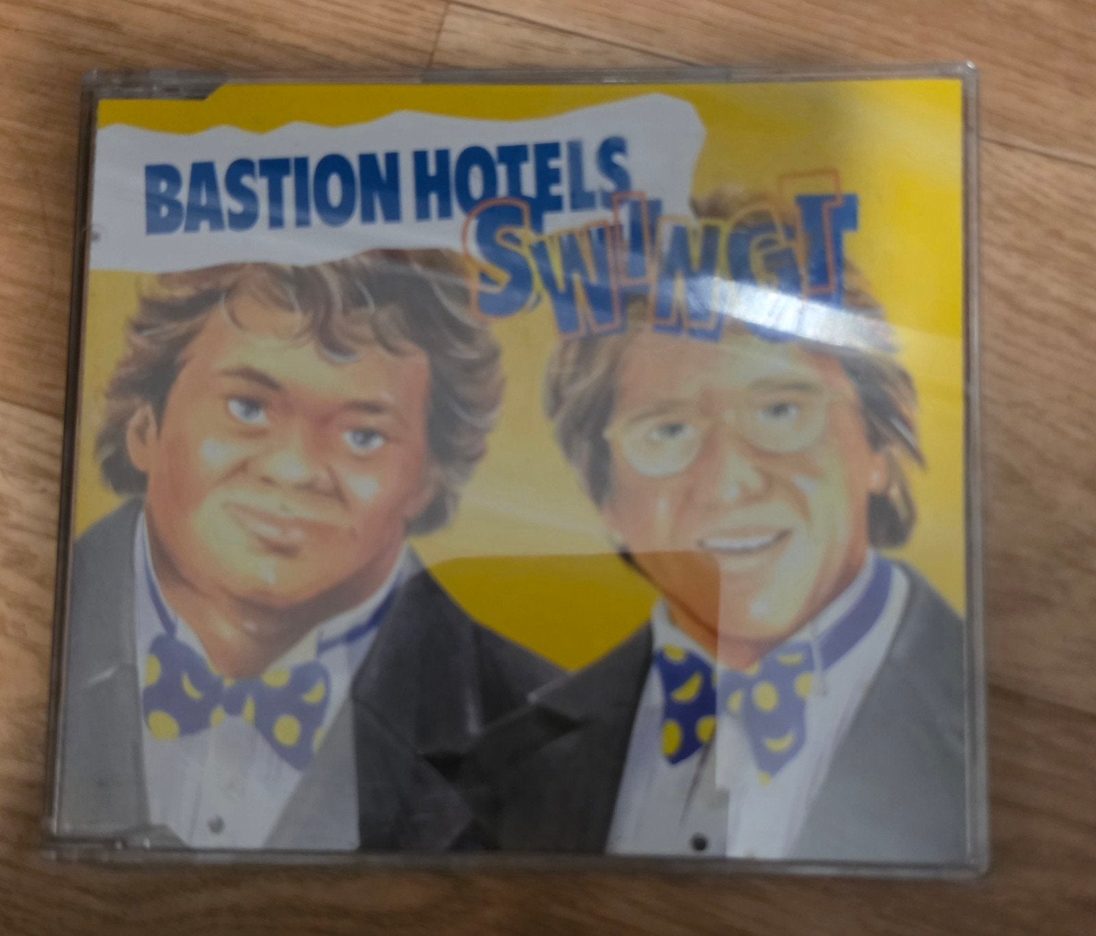 Bastion Hotels Swingt (Andre Hazes & Lee Towers) Single, Ophalen of Verzenden, Gebruikt, Nederlandstalig