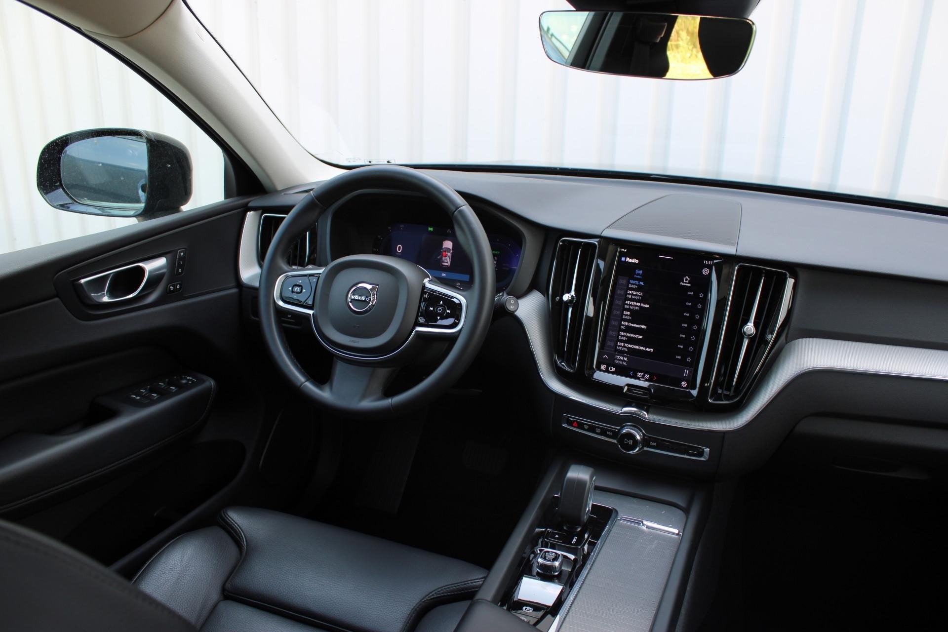 Volvo XC60 2.0 T6 Plug-in hybrid AWD Plus Dark | Incl. 12 ma, Auto's, Automaat, Gebruikt, 4 cilinders, 1969 cc