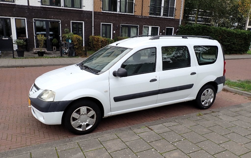 Dacia 2008 Wit, Auto's, Stof, Stationwagon, Grijs, Particulier
