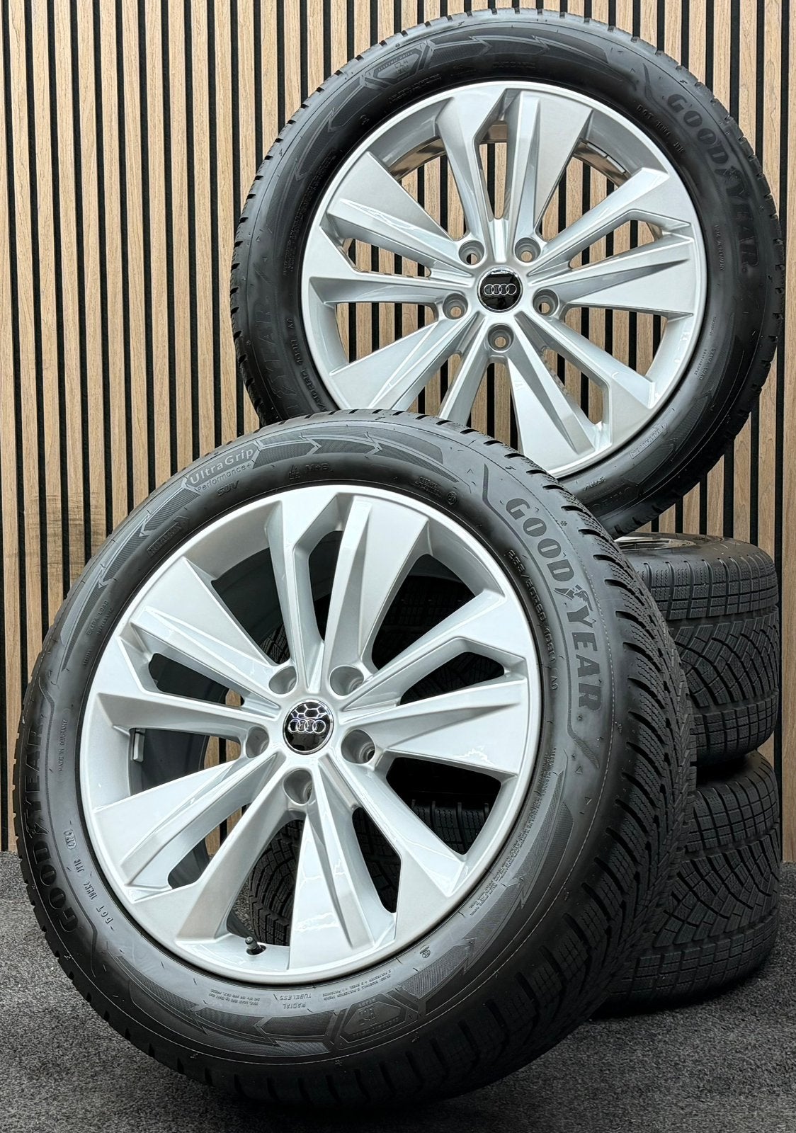 ZGAN! Originele 20 inch Audi Q6 SQ6 E-Tron 5x130 Goodyear AO, Auto-onderdelen, Banden en Velgen, Ophalen, 255 mm, ., Banden en Velgen