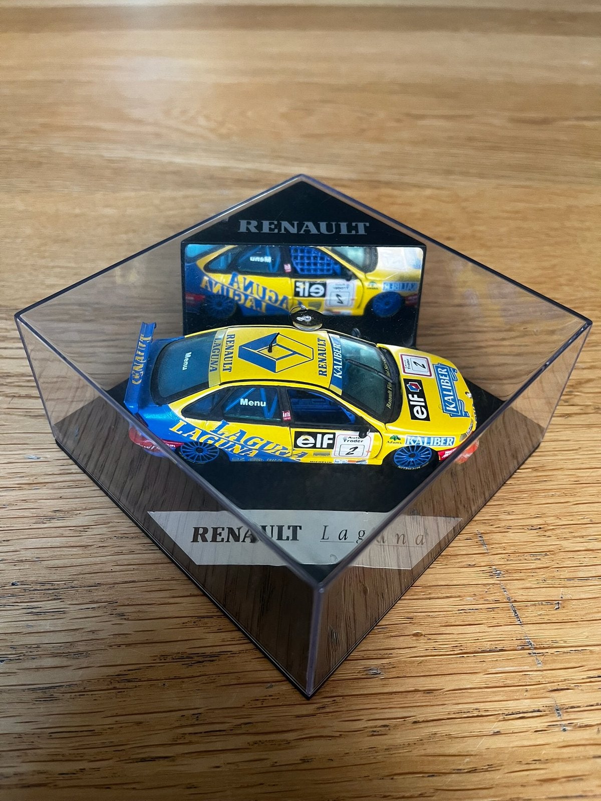 Renault Laguna BTCC Alain Menu 1:43, Ophalen of Verzenden, Zo goed als nieuw, Auto, Overige merken