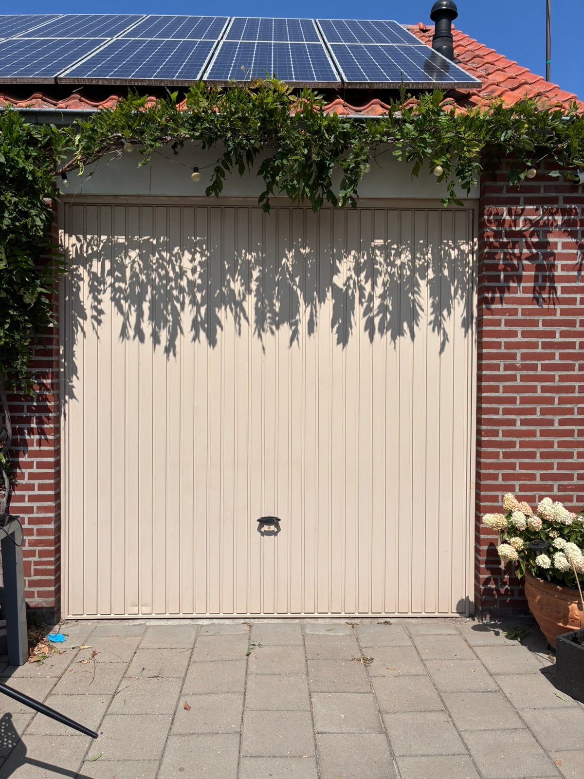 Kantel garagedeur incl. rails en kozijn – 250 x 245 cm, Tuin en Terras, Ophalen, 250 tot 500 cm, Schuur, Zonder ramen
