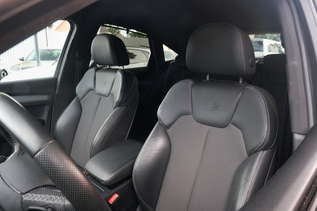 Audi Q5 Sportback 50 TFSI e S-Line Comp. (bj 2022), Auto's, Audi, Automaat, Gebruikt, 4 cilinders, Leder en Stof