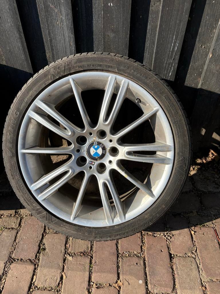 BMW M velgen met banden, Auto-onderdelen, Banden en Velgen, 18 inch, Gebruikt, Banden en Velgen, Ophalen of Verzenden