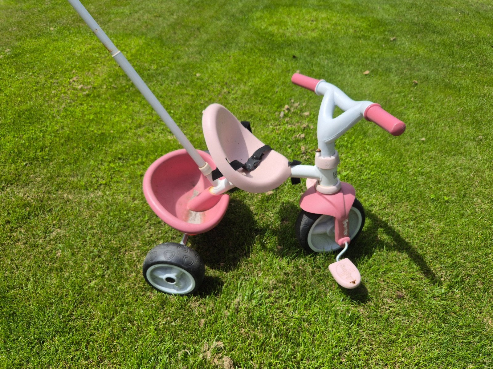 Gratis ophalen - roze driewieler met duwstang, Ophalen, Gebruikt, Onbekend, Duwstang