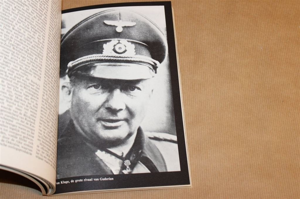 Operatie Barbarossa — Fotoboek — Inval in Rusland — WO2, Boeken, Ophalen of Verzenden, Tweede Wereldoorlog, Gelezen, Overige onderwerpen