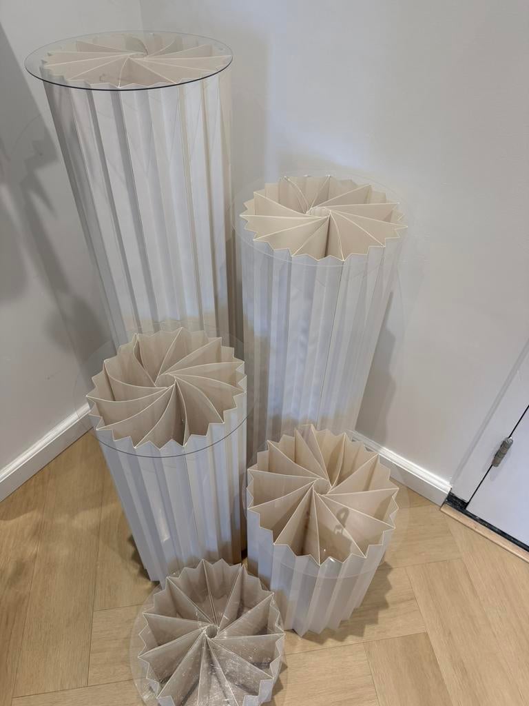 Witte zuilen te huur, Ophalen of Verzenden, Zo goed als nieuw
