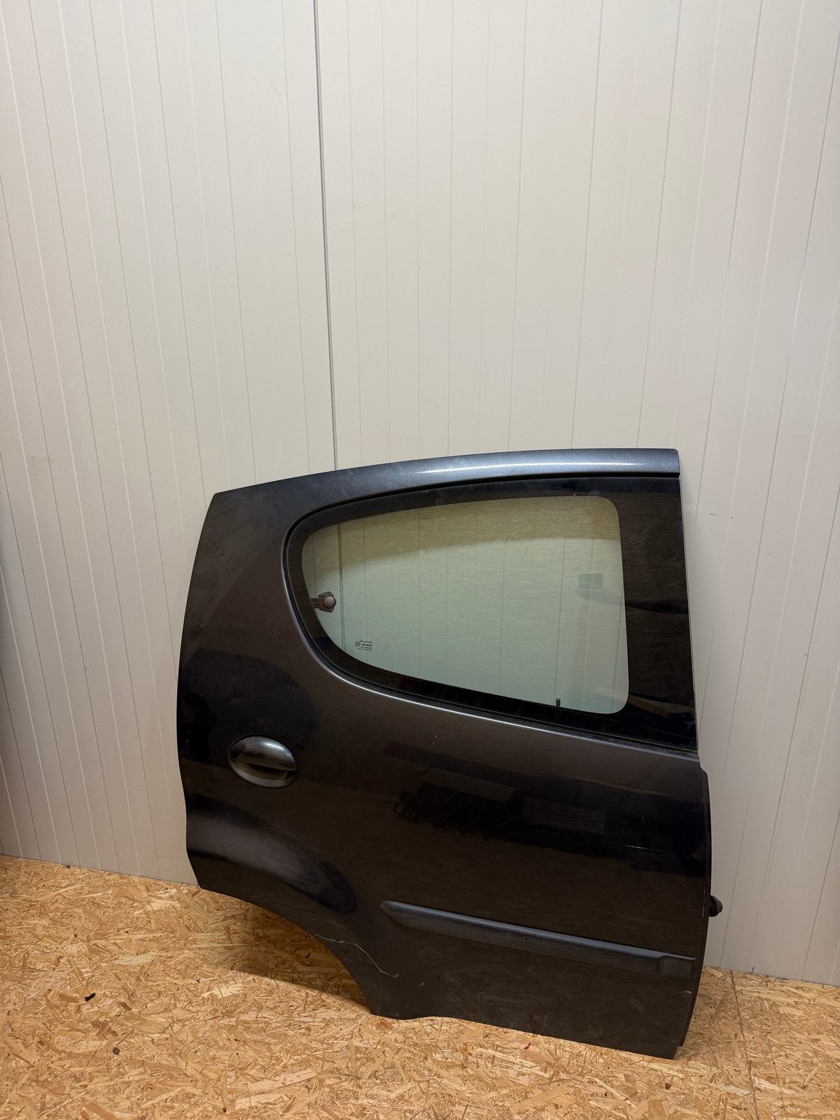 Citroen C1 / Peugeot 107 Achterdeur Rechts, Ophalen, Gebruikt