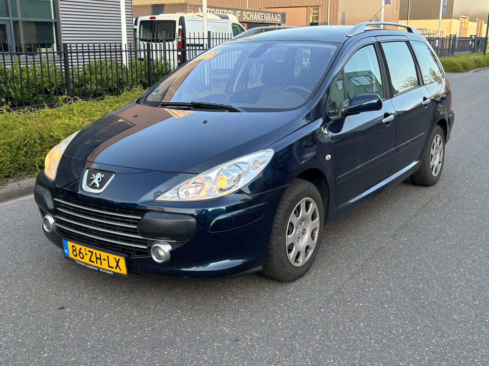 Verkocht !!!!, Stof, Zwart, 4 cilinders, 715 kg