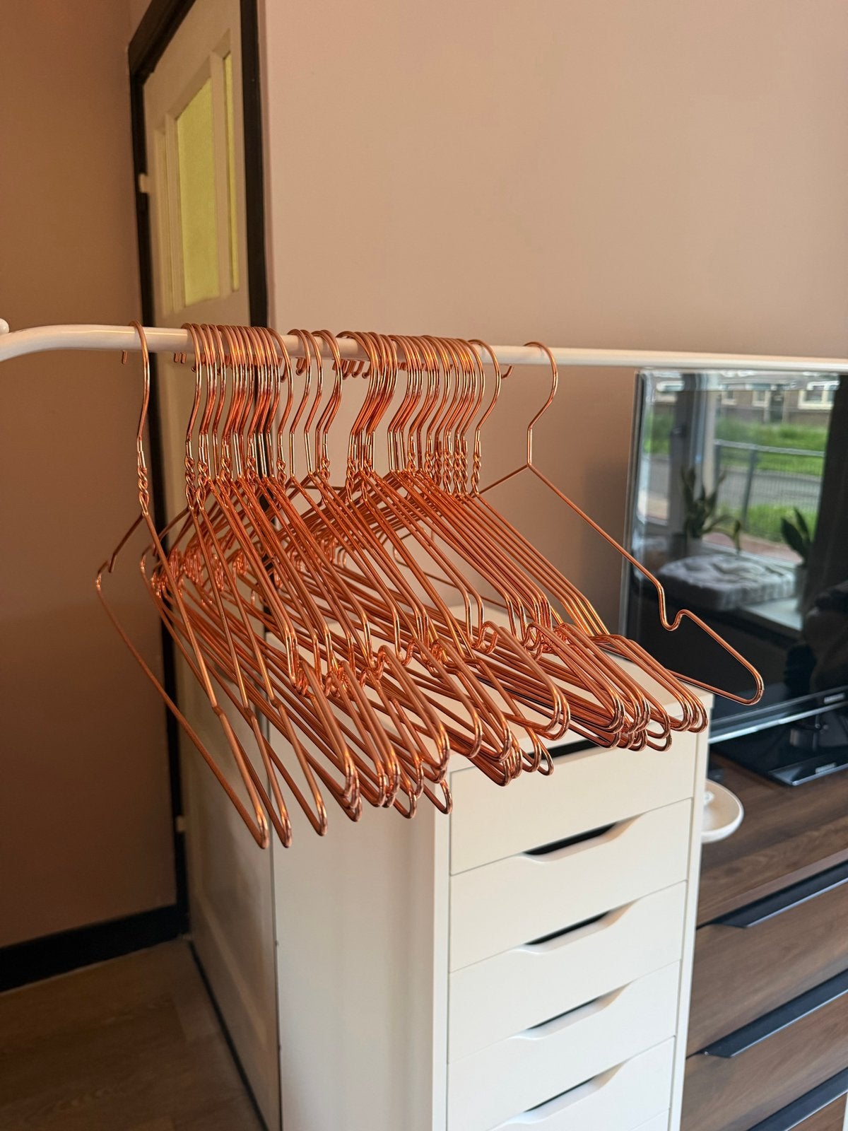 Set van 40 Roségouden Kledinghangers, Kleding | Dames, Ophalen, Zo goed als nieuw, Metaal, Kinderen en Volwassenen