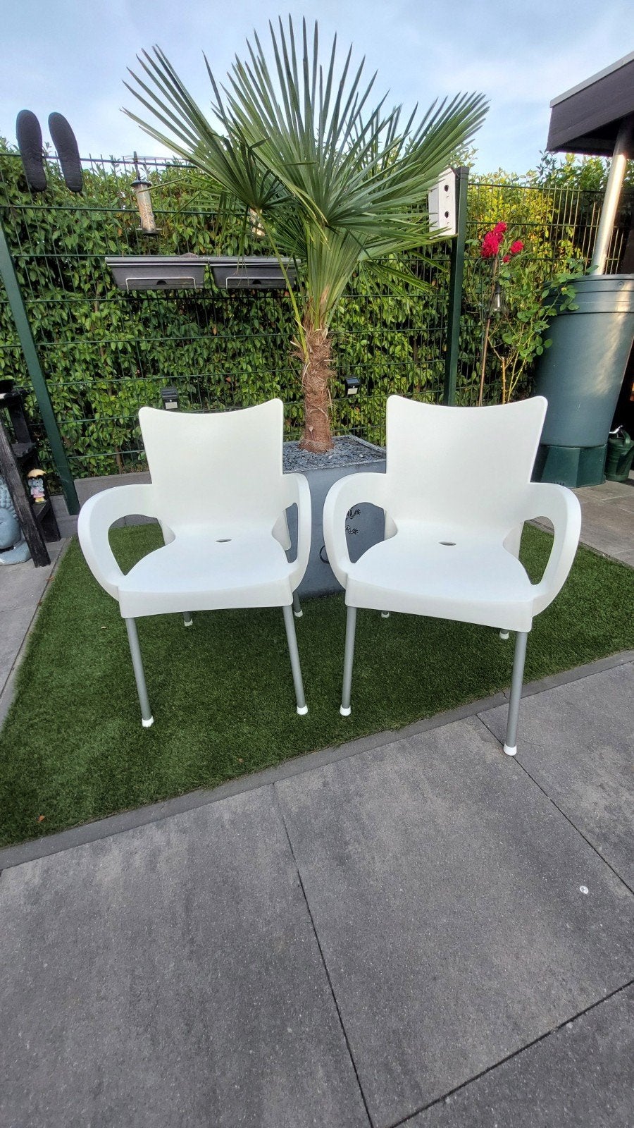 2 stapelbare tuin/balkon stoelen, Ophalen, Zo goed als nieuw, Kunststof, Stapelbaar