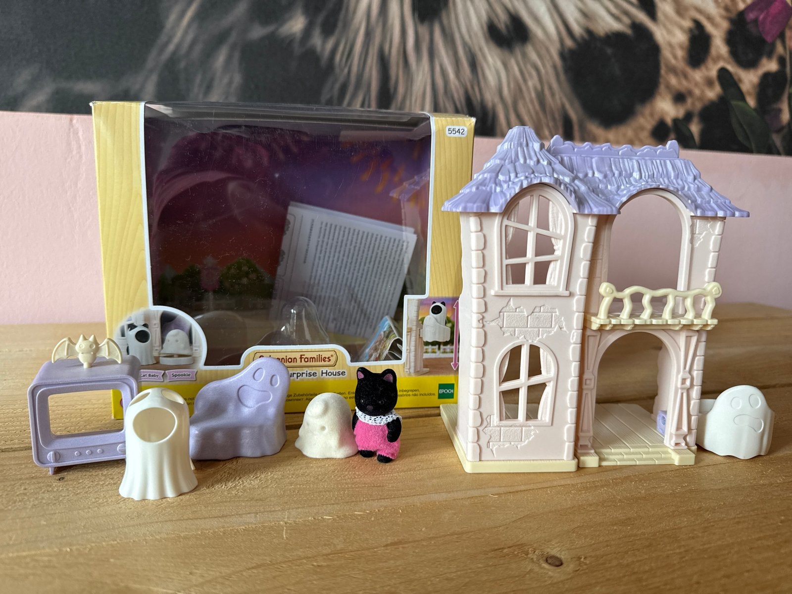 Sylvanian Families Spookhuis met figuur en accessoires, Ophalen of Verzenden, Zo goed als nieuw, Jongen of Meisje