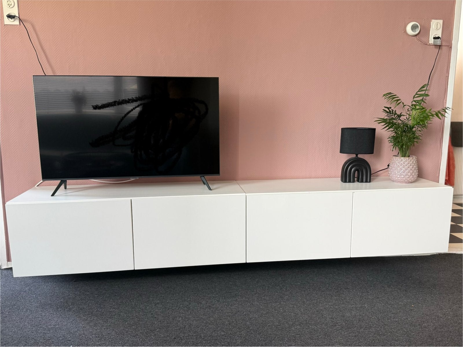 Ikea Bestå | Wit TV-meubel, Huis en Inrichting, Overige materialen, Gebruikt, Ophalen of Verzenden, 200 cm of meer