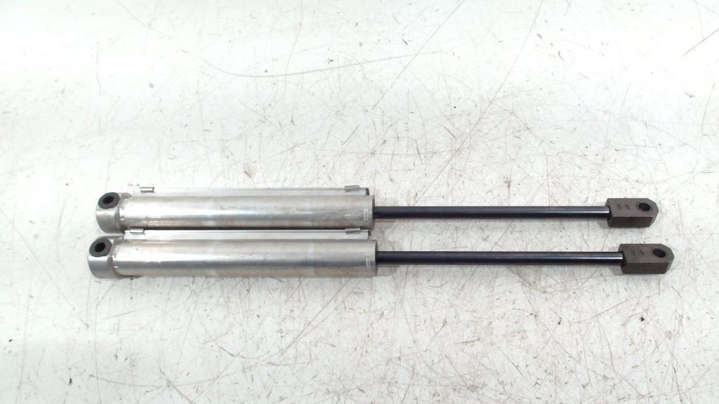 Gasdrukveerset achter Peugeot 207, Auto-onderdelen, Carrosserie en Plaatwerk, Onderdelen@venauto.nl, Van der Ven Autorecycling B.V.