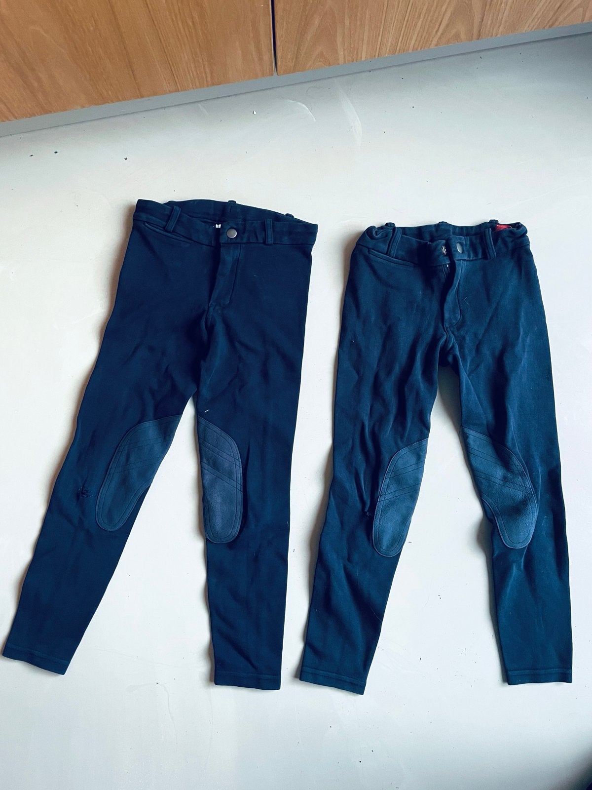 2 paardrijbroeken donkerblauw Decathlon maat 125-132, Dieren en Toebehoren, Ophalen of Verzenden, Gebruikt, Overige disciplines