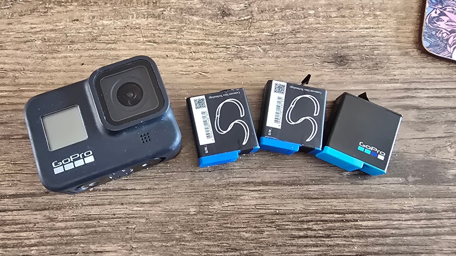 GoPro Hero 8 Black met defect en 3 batterijen, Ophalen of Verzenden, Accu, Niet werkend, Overige Merken