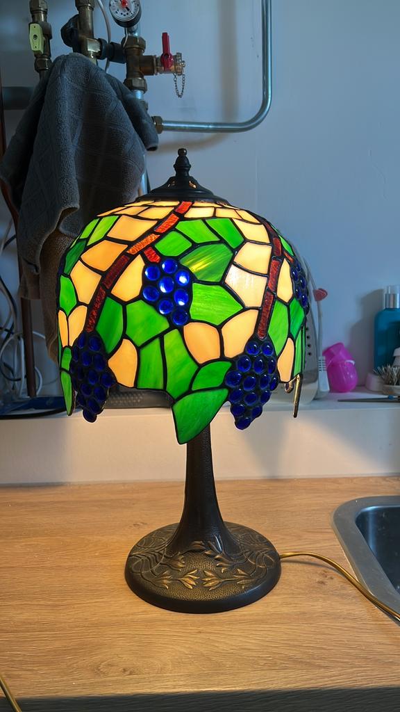 Antieke Tiffany TafelLamp Druif, Huis en Inrichting, Lampen | Tafellampen, Zo goed als nieuw, Minder dan 50 cm, Ophalen