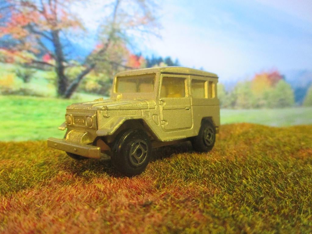 1:53 Toyota land Cruiser FJ40 - Majorette grijs-metallic, Hobby en Vrije tijd, Ophalen of Verzenden, Gebruikt, Auto