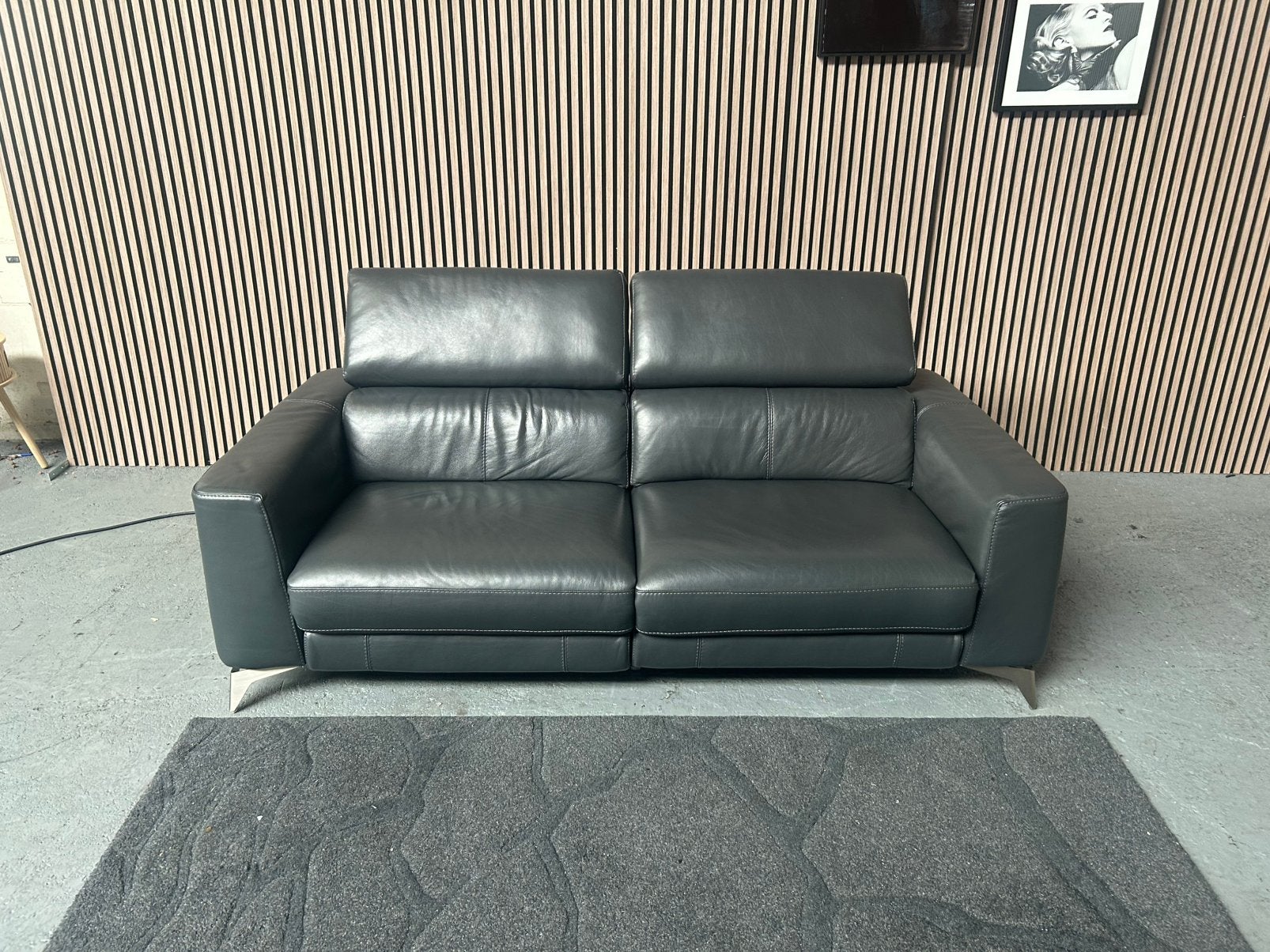 Foto 3 van GRATIS LEVERING DFS Elektronische Bank 206X95 GEREINIGD