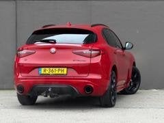 Foto 14 van Alfa Romeo Stelvio 2.0 280pk AT AWD 2018 Rood