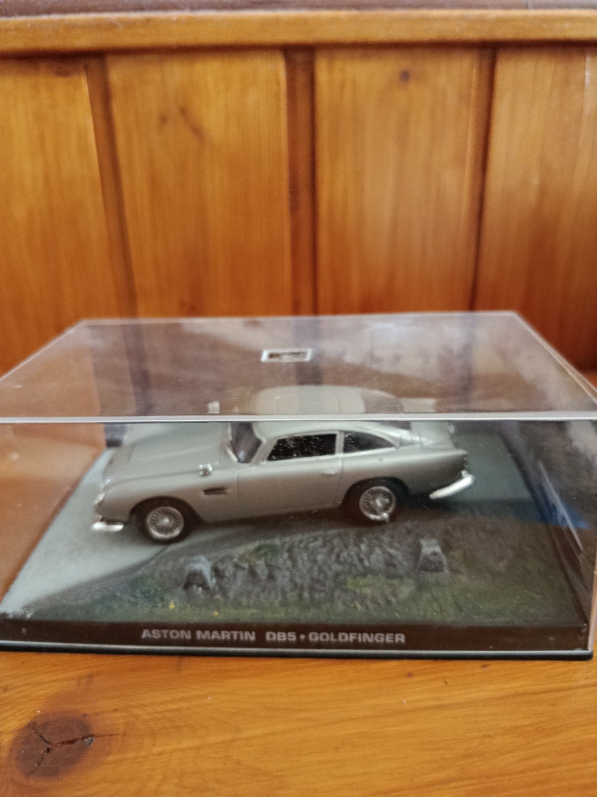 Aston Martin DB5 Goldfinger modelauto 007 James Bond, Hobby en Vrije tijd, Modelauto's | 1:43, Verzenden