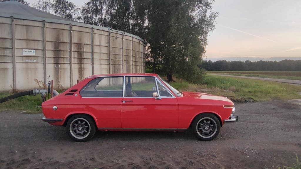 BMW 2000 2.0 Touring 1973 Rood, foto 12
