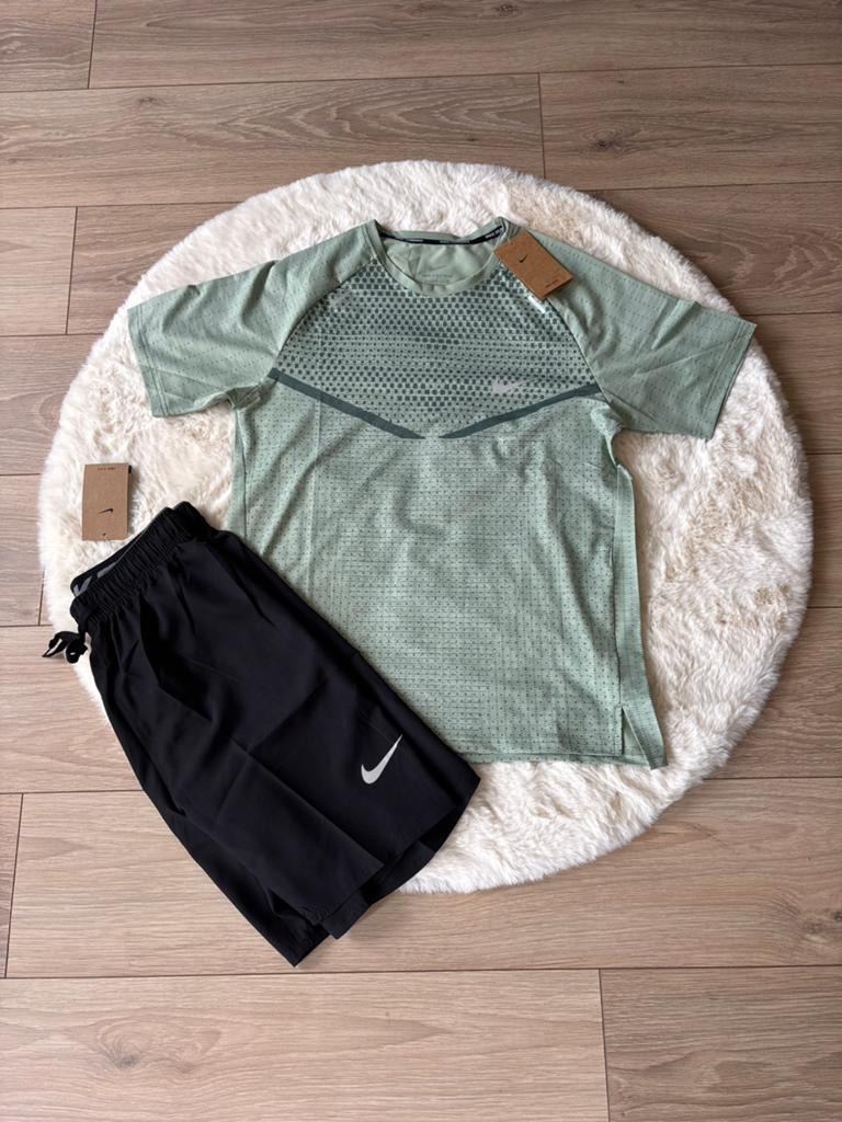Nike zomerset, Zwart, Overige maten, Ophalen of Verzenden, Zo goed als nieuw