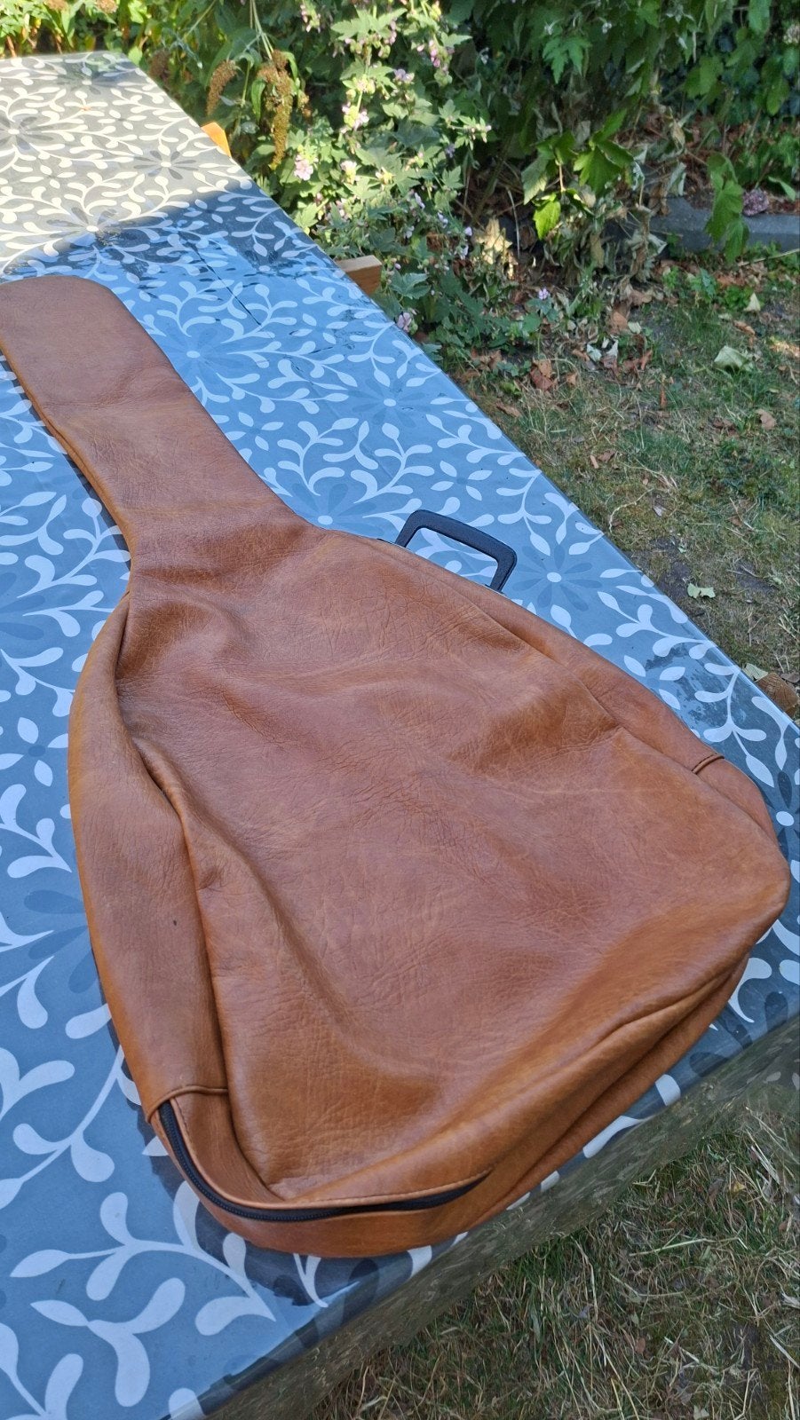 Bruine gitaartas / hoes voor akoestische gitaar, Muziek en Instrumenten, Behuizingen en Koffers, Ophalen, Gebruikt, Akoestische gitaar