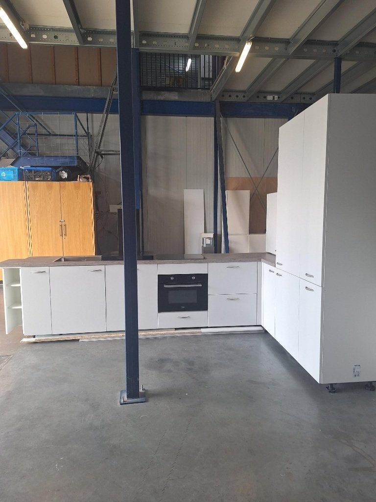 Keuken Compleet met APP 120Keukens op voorraad Nr. 2975, Ophalen, Zo goed als nieuw, Overige typen, Met kookeiland