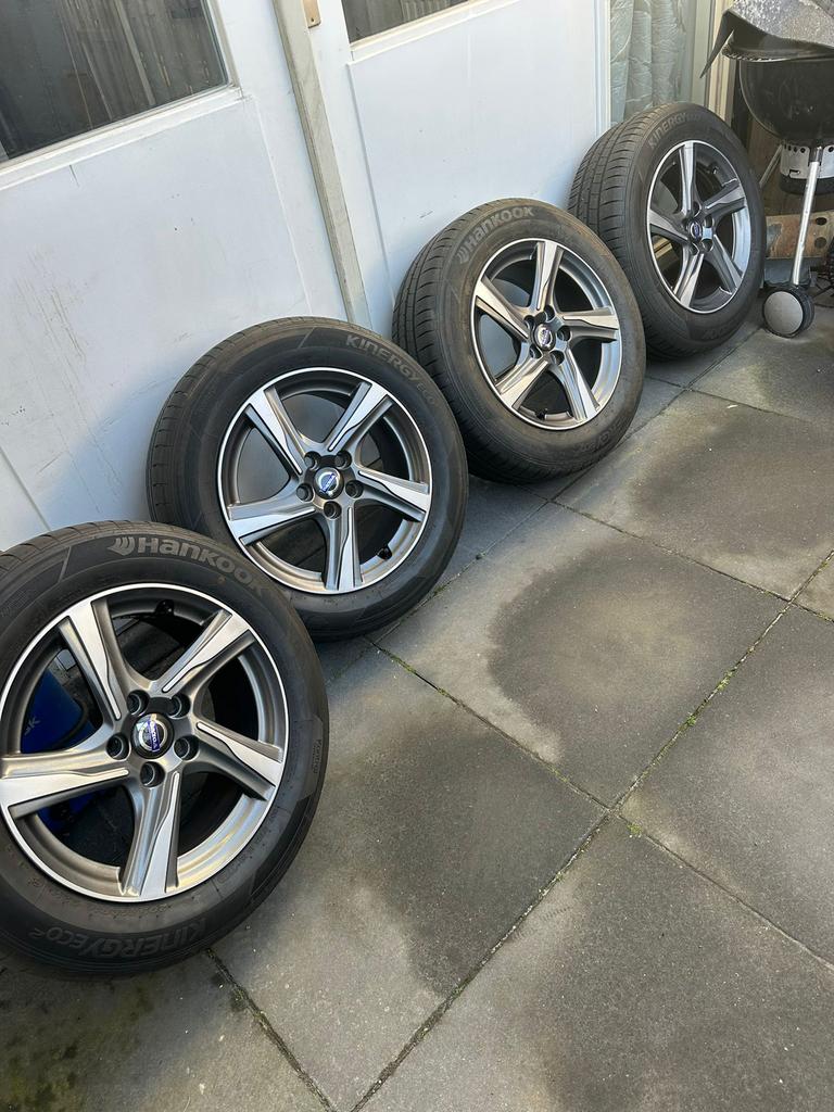 Volvo 16 inch ixion velgen v70 v60 s80 s70 v50 205/60R16, Auto-onderdelen, Banden en Velgen, Ophalen, 16 inch, 205 mm, Zomerbanden