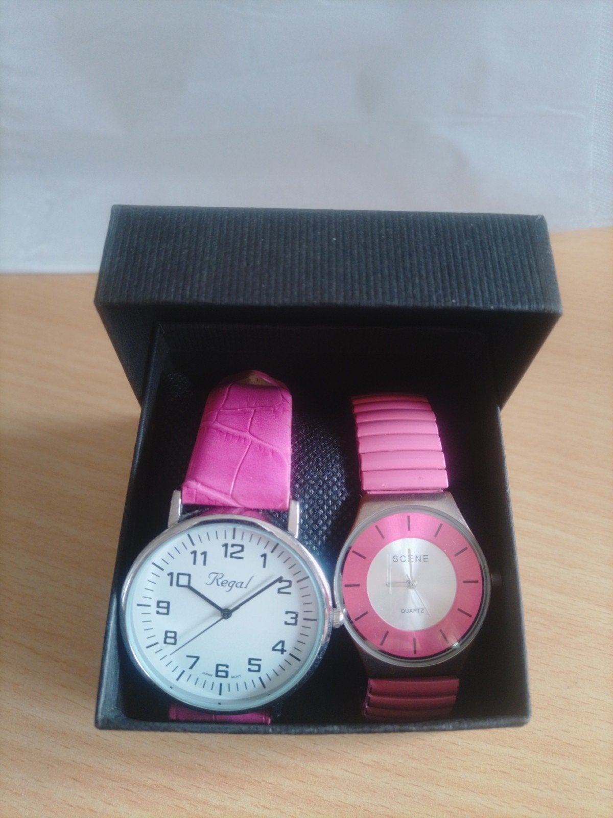 Twee Rose Dames Horloges - Regal & Scene, Overige merken, Overige materialen, Polshorloge, Ophalen of Verzenden