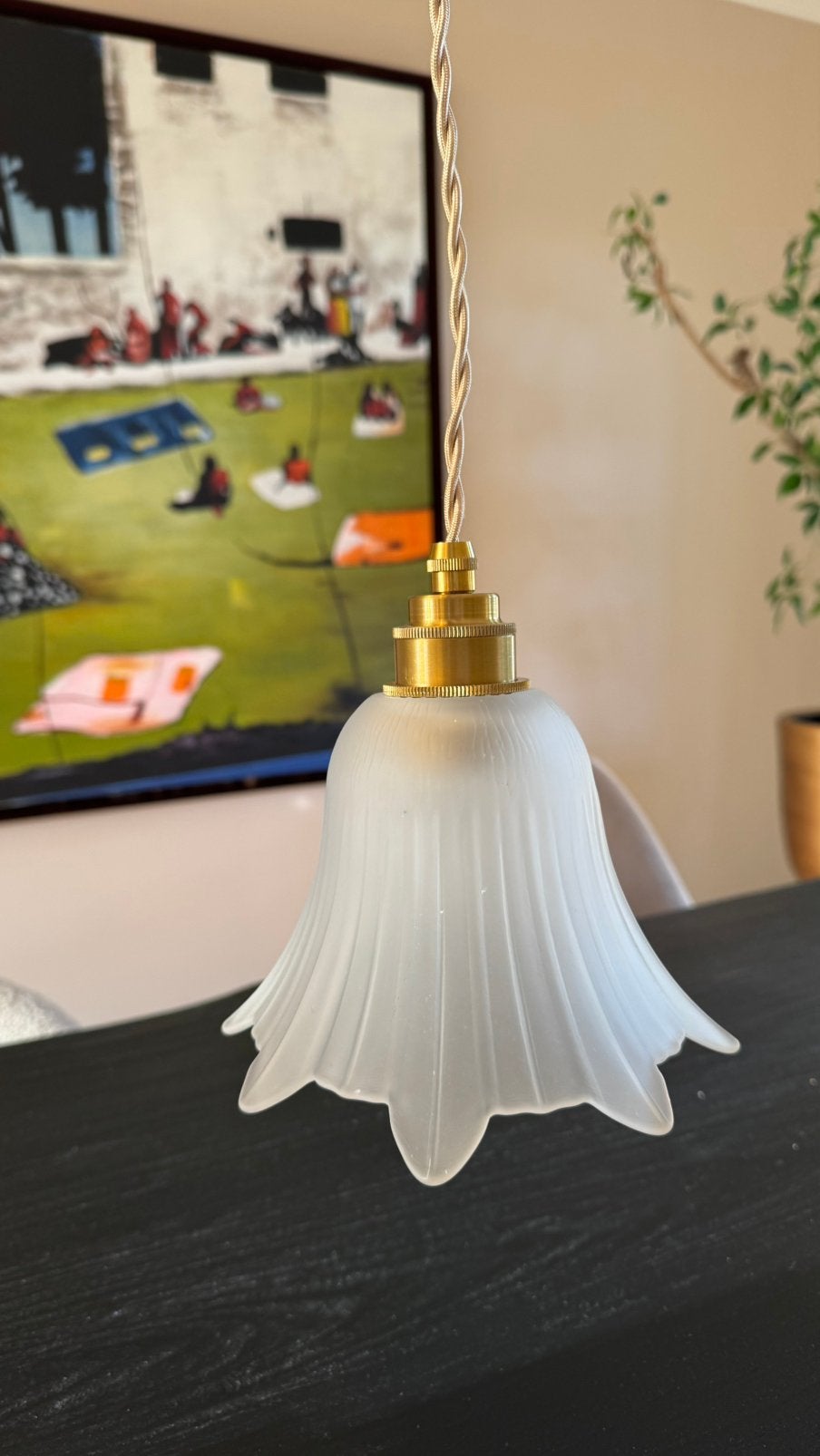 Vintage Art Deco hanglamp met tulpvormig glazen lampenkapje, Huis en Inrichting, Art deco, E27 (groot), Ophalen of Verzenden, Glas