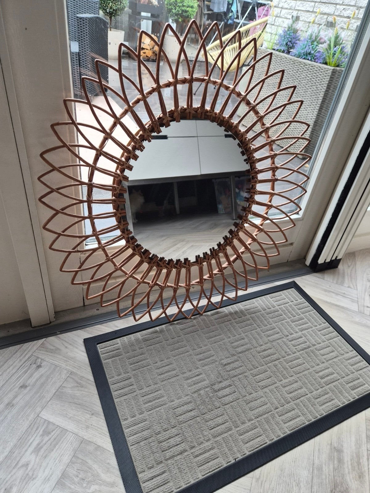 houten wand spiegel, Ophalen of Verzenden, Rond, 50 tot 75 cm, Minder dan 100 cm