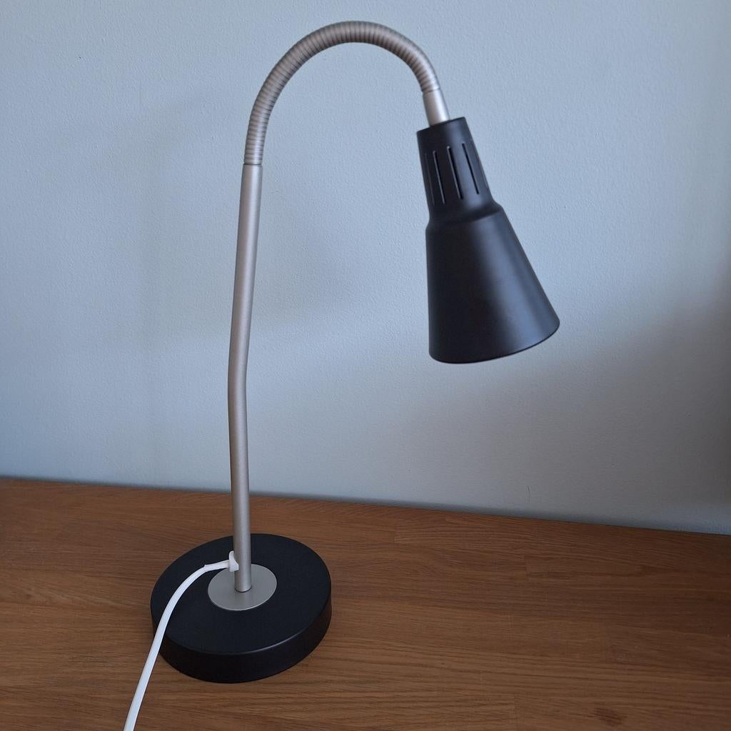 Ikea Kvart tafellamp , type B1022, Ikea, Ophalen of Verzenden, Zo goed als nieuw, Metaal