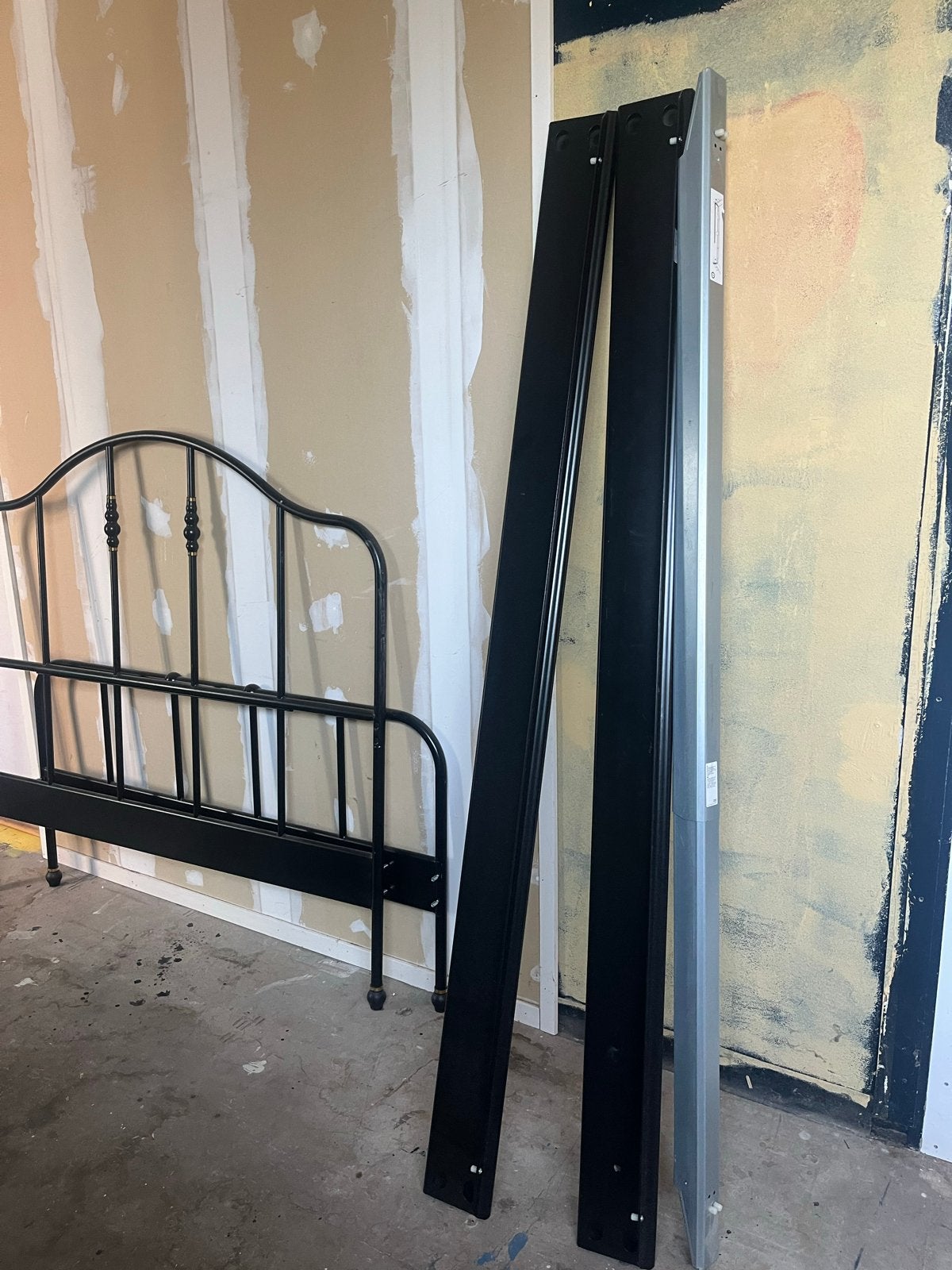 IKEA SAGSTUA bedframe 140x200 cm zwart, Ophalen, Zwart, Tweepersoons, 140 cm